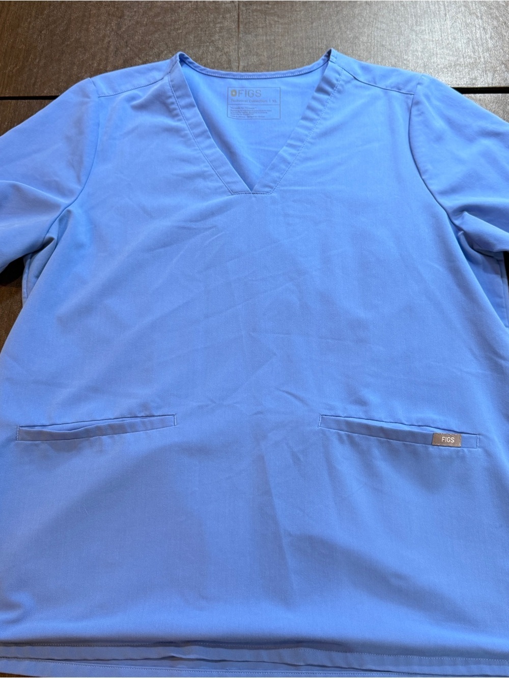 FIGS Technical Collection Scrub Blue Top with Pockets Sz XL